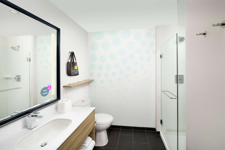 Room 14 of 24