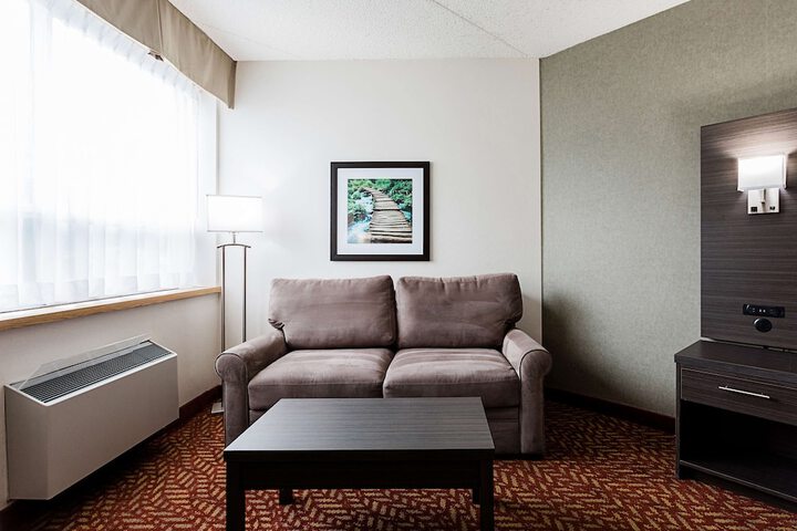Room 22 of 100