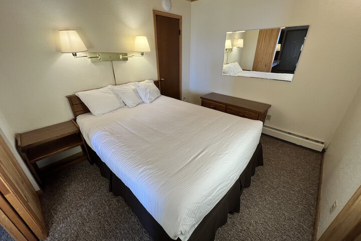 Room 25 of 84