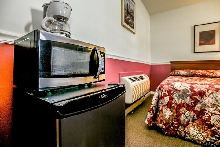 Room 11 of 15
