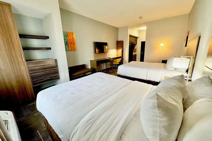 Room 11 of 29