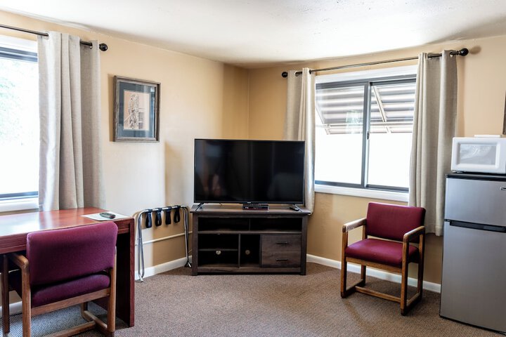 Room 26 of 34