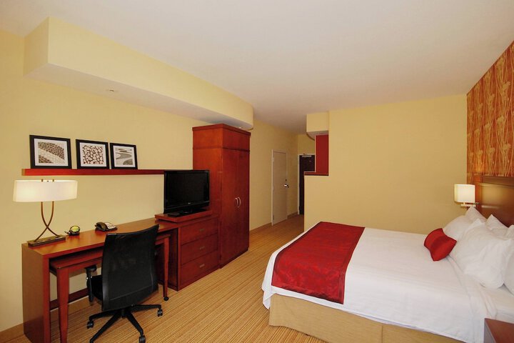 Room 10 of 29