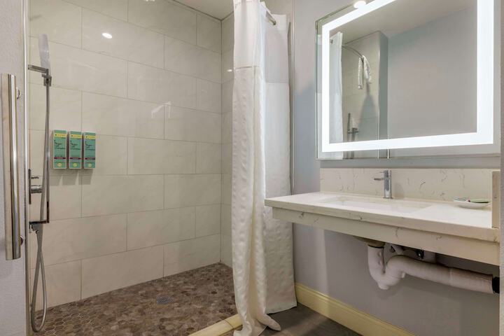 Best Western Orange Plaza