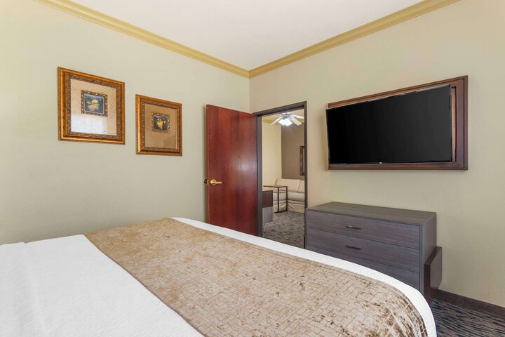 Room 14 of 35