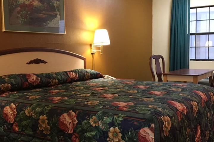 Room 22 of 36