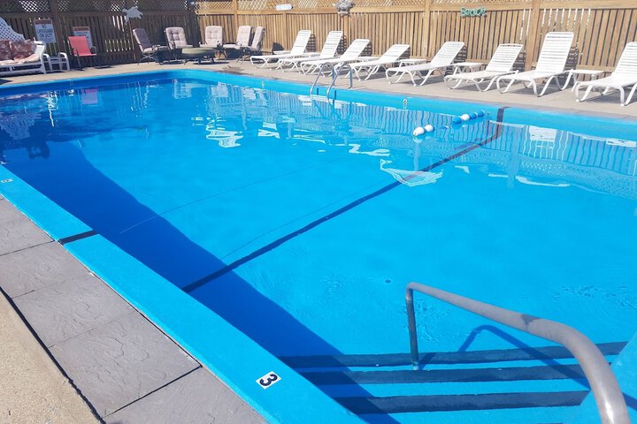 Pool 8 of 70