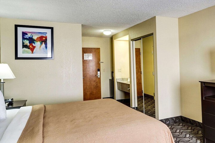 Room 45 of 68
