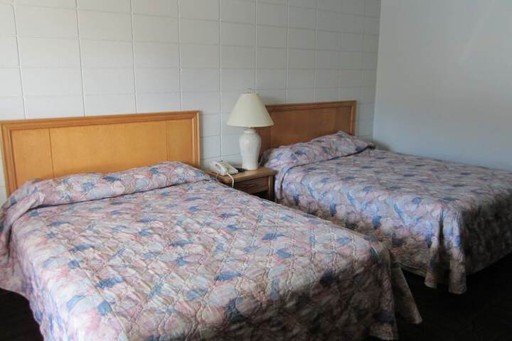 Room 5 of 18
