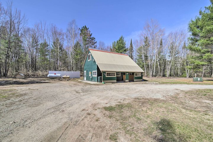 6 Mi to Shingleton: Manistique Home w / Yard!