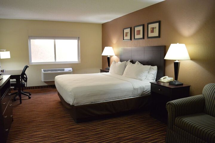 Room 16 of 27