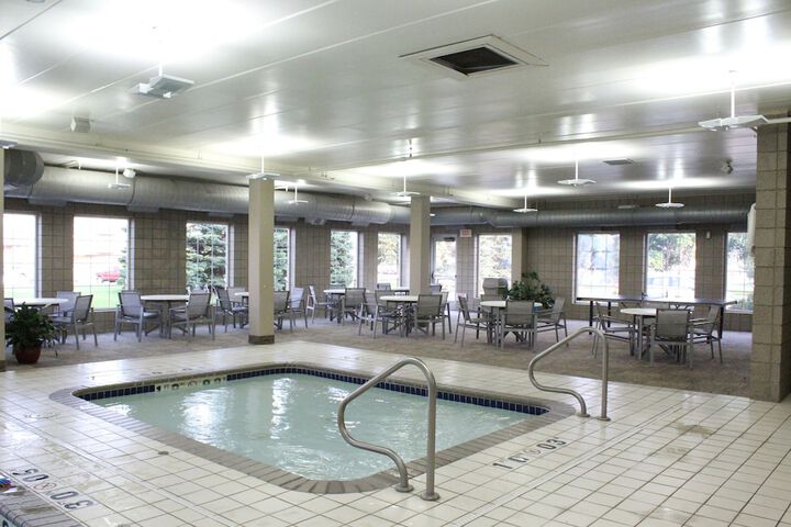 Holiday Inn Express Hotel & Suites St. Cloud by IHG