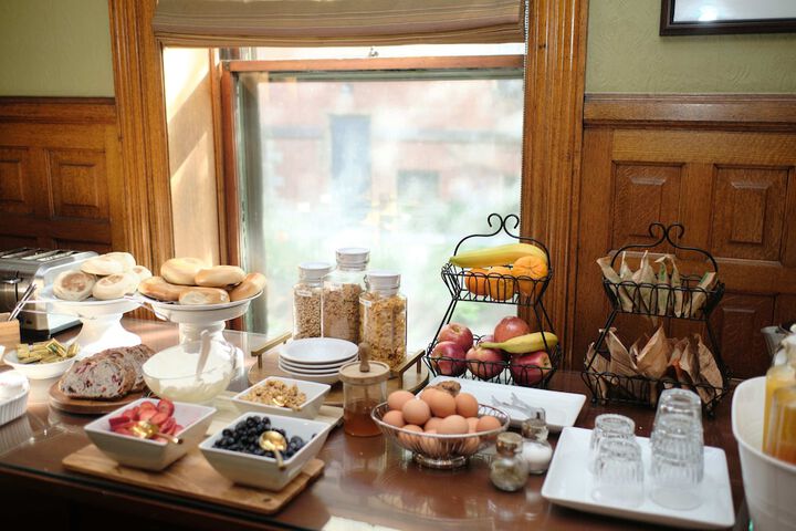 Breakfast/Coffee Service 181 of 185