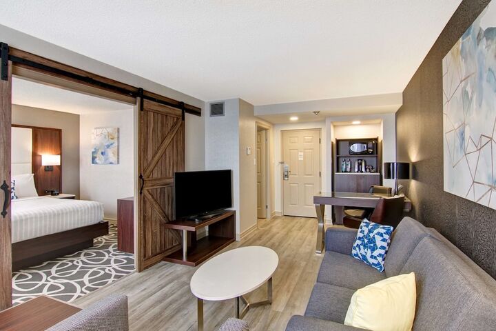 Room 25 of 47
