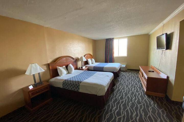Room 17 of 19