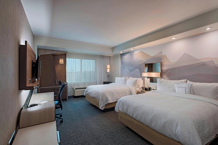 Courtyard by Marriott Houston Sugar Land / Lake Pointe