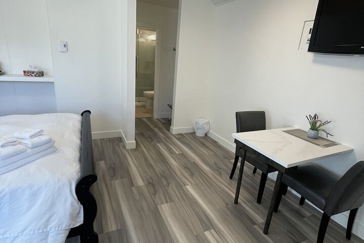 Room 50 of 94