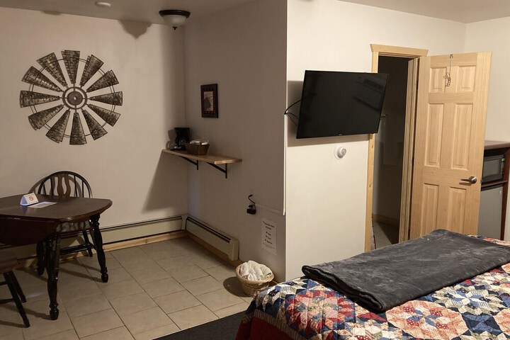BEARADISE MOTEL