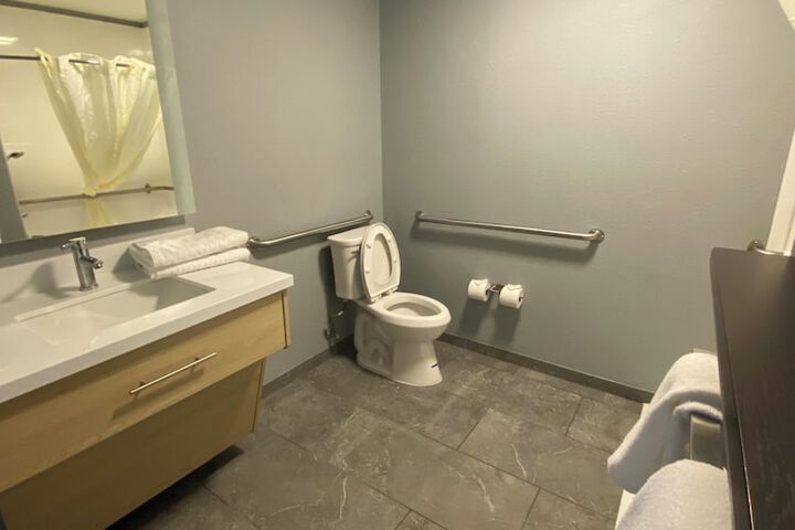 Room 26 of 35