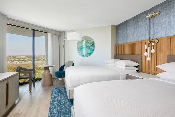 VEA Newport Beach a Marriott Resort & Spa