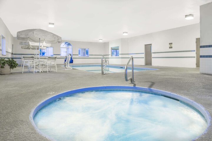 Pool 5 of 13