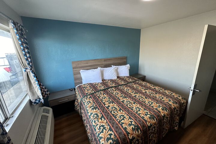 Room 16 of 20