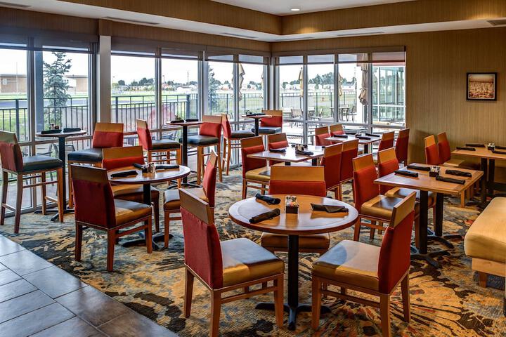 DoubleTree by Hilton West Fargo Sanford Medical Center Area
