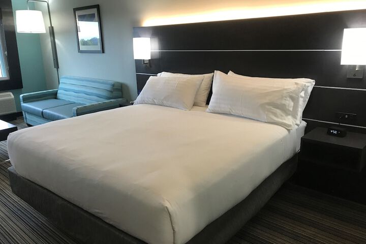 Room 27 of 58