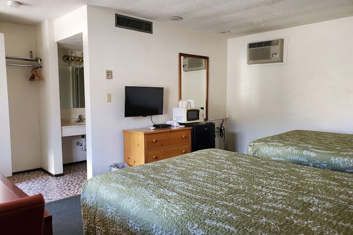 Room 4 of 37