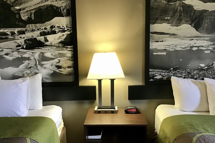Super 8 by Wyndham Helena