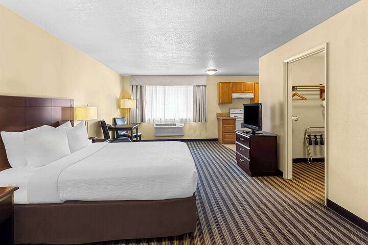 Quality Inn & Suites Vancouver - Hazel Dell