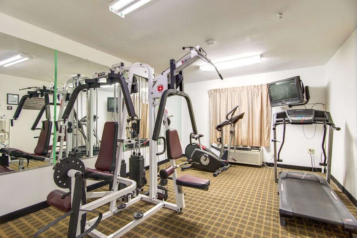 Comfort Inn & Suites Macon North I-75