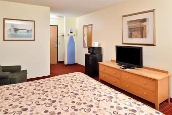 Room 21 of 34