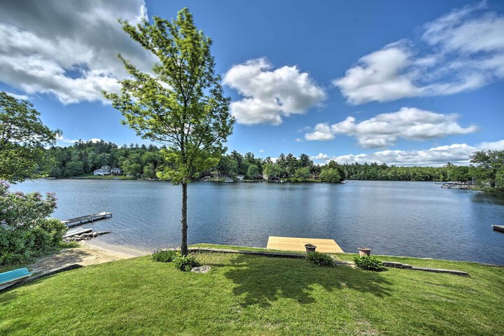 Picturesque Cottage With Sunroom on Ashmere Lake!