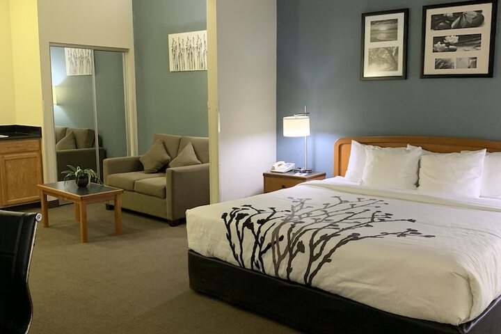 Hotel 2 of 43