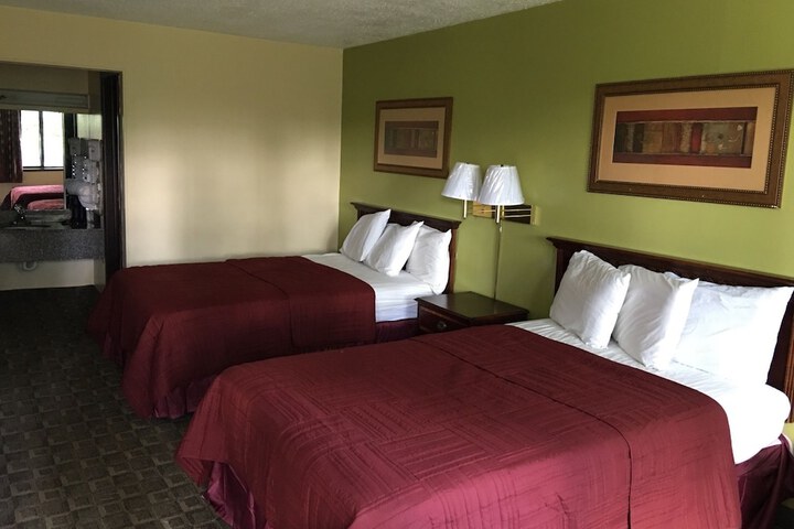 Room 11 of 12