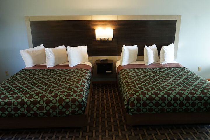 Room 13 of 23