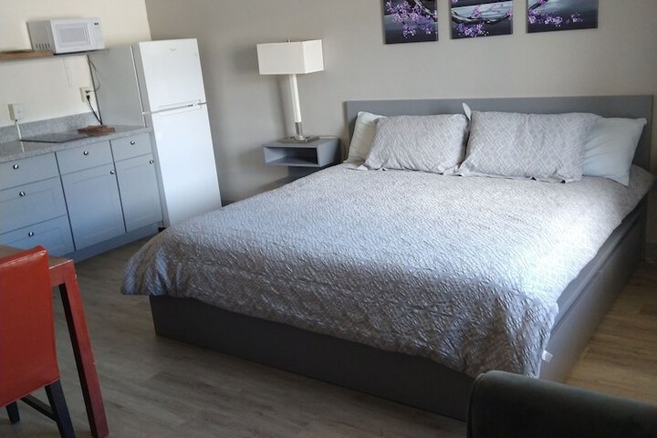 Room 32 of 37