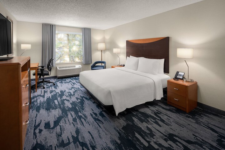 Room 18 of 23