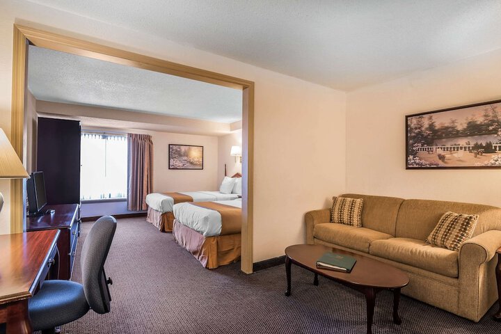 Room 25 of 36