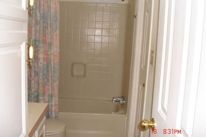 Room 9 of 20