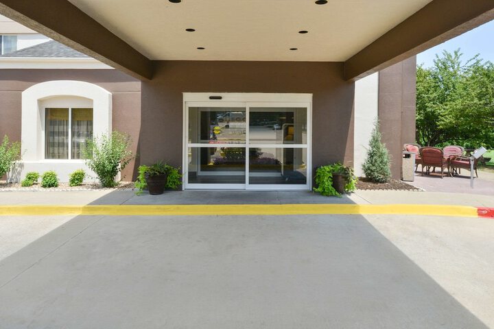 Hotel 2 of 18