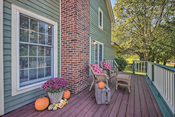Lovettsville Cottage in Heart of Wine Country