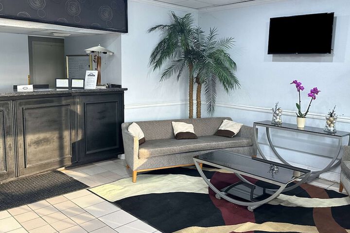 Days Inn & Suites by Wyndham Jennings