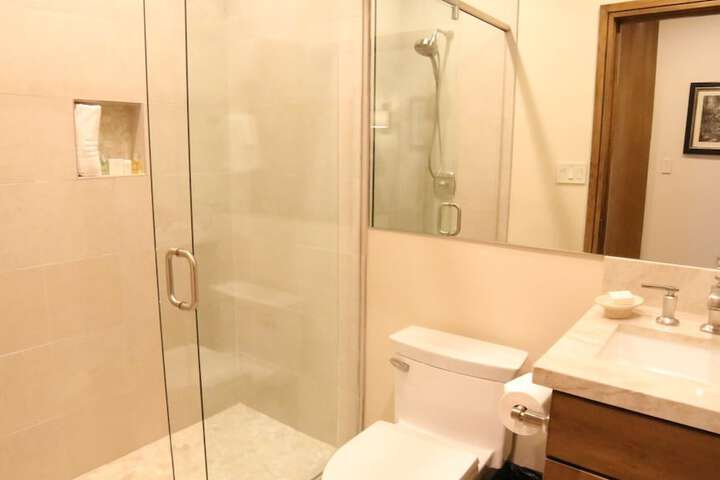 Room 207 of 500