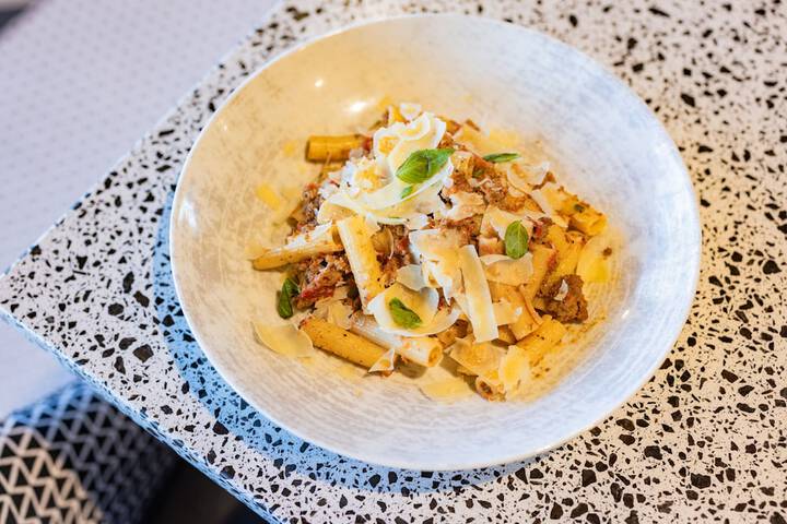 Dining 84 of 168