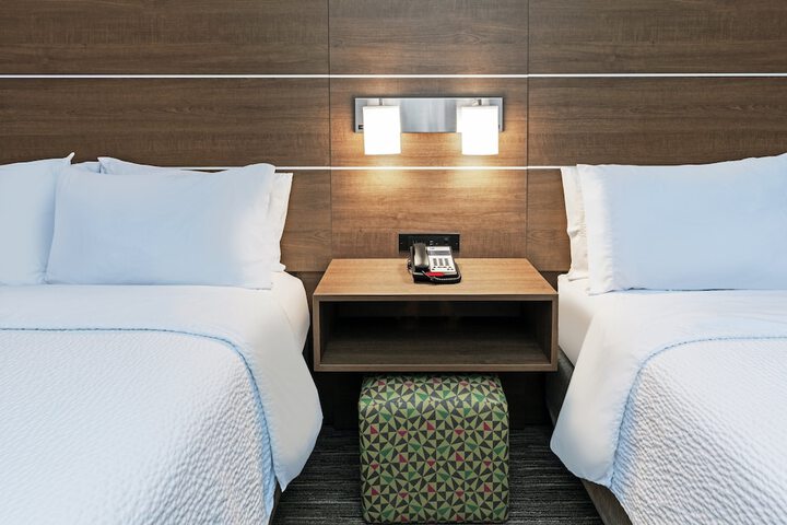 Room 46 of 85