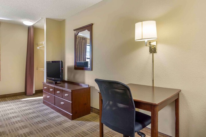 Room 21 of 31