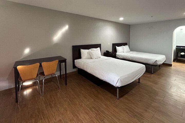 Room 27 of 30