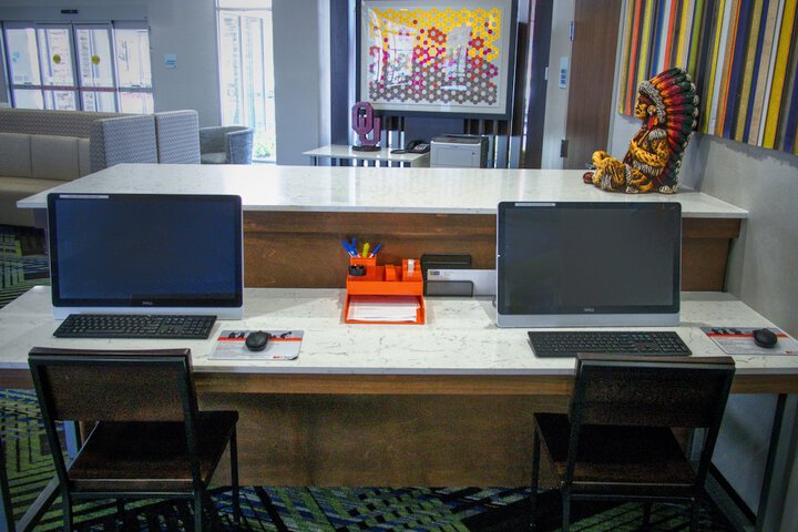 Business Center 101 of 103